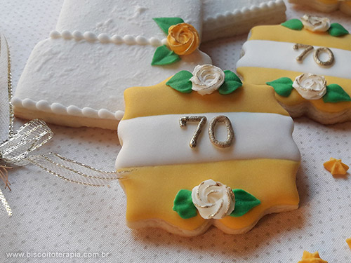 Biscoitos Decorados de Aniversrio de 70 Anos