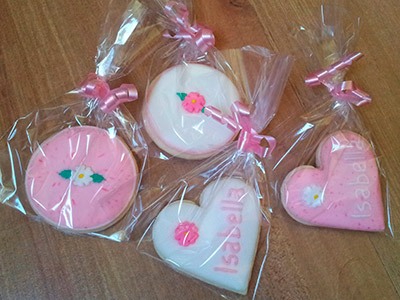 Biscoitos Decorados de Aniversrio em Rosa e Branco para a Isabella