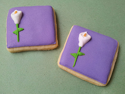 Biscoitos Decorados com Confeitos Floridos