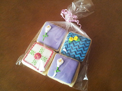 Biscoitos Decorados com Confeitos Floridos Biscoitos Decorados com Confeitos Floridos