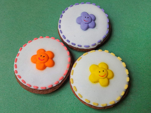 Biscoitos Decorados de Flores Felizes Biscoitos Decorados de Flores Felizes