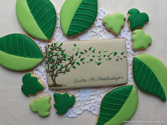 Biscoitos Decorados de Folhas ao Vento Biscoitos Decorados de Folhas ao Vento