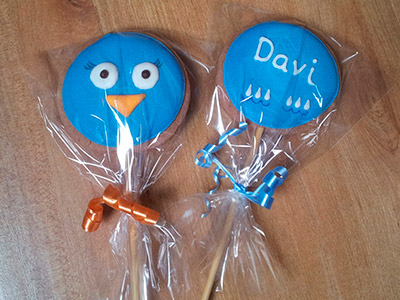 Biscoitos Decorados de Galinha Pintadinha para o Davi Biscoitos Decorados de Galinha Pintadinha para o Davi