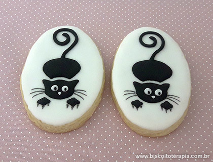 Biscoitos Decorados de Gatinhos Pretos