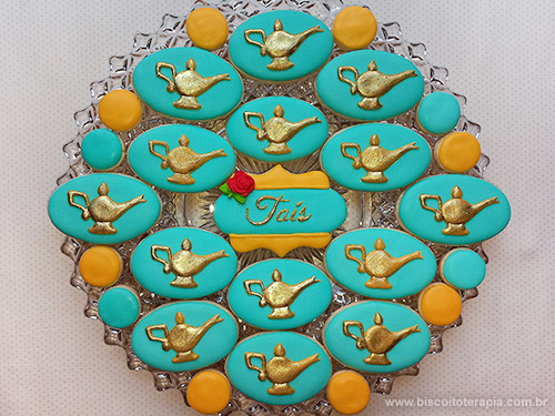 Biscoitos Decorados de Lâmpada do Aladdin Biscoitos Decorados de Lâmpada do Aladdin
