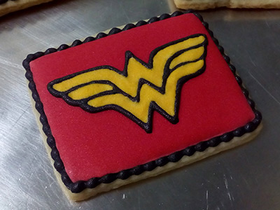 Biscoitos Decorados de Mulher Maravilha Biscoitos Decorados de Mulher Maravilha