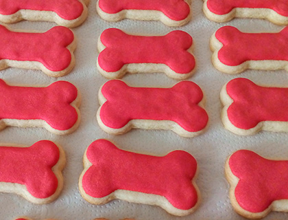 Biscoitos Decorados de Ossinhos com Borda