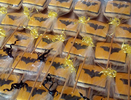 Biscoitos Decorados Pirulitos do Batman Biscoitos Decorados Pirulitos do Batman