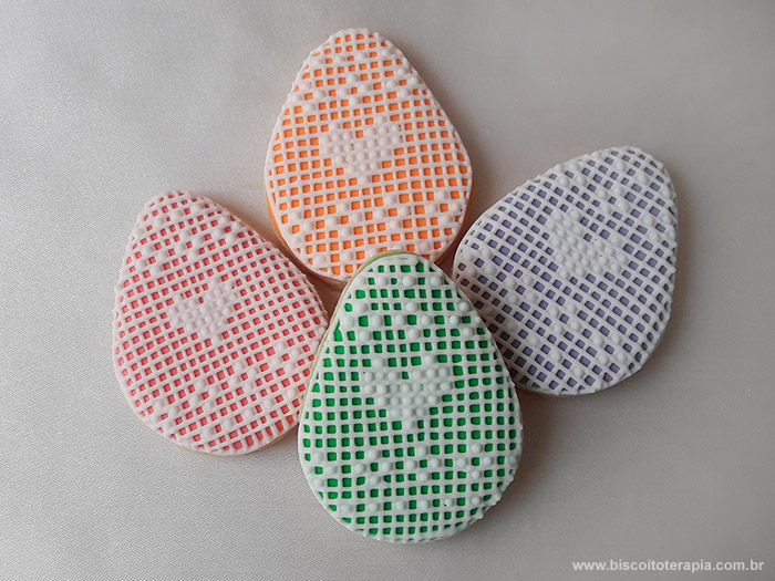 Biscoitos Decorados com Técnica de Renda Biscoitos Decorados com Técnica de Renda