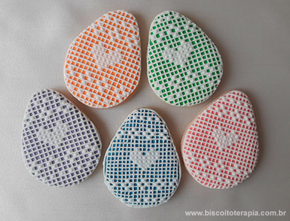 Biscoitos Decorados com Técnica de Renda Biscoitos Decorados com Técnica de Renda