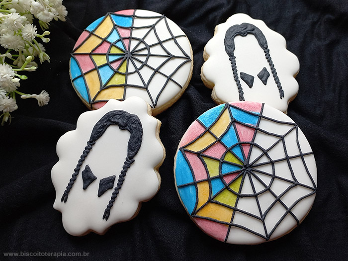 Biscoitos Decorados da Wandinha Biscoitos Decorados da Wandinha