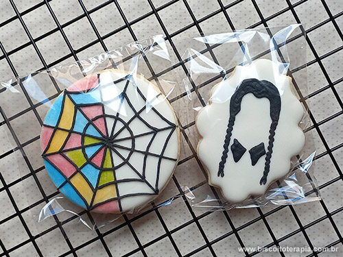 Biscoitos Decorados da Wandinha Biscoitos Decorados da Wandinha