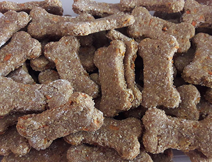 Biscoitos Caninos de Cenoura e Banana