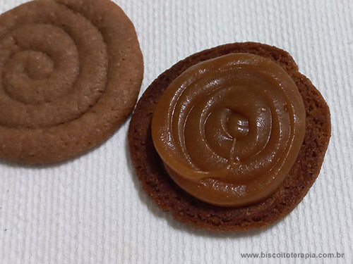 Biscoitos Espirais Recheados Biscoitos Espirais Recheados