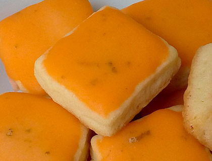 Petit Four de Laranja